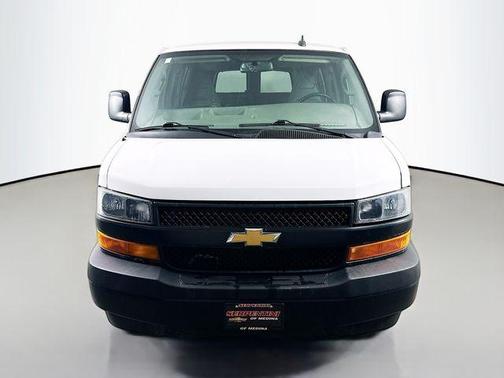 2022 Chevrolet Express 3500 LS
