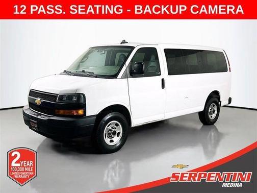 2022 Chevrolet Express 3500 LS