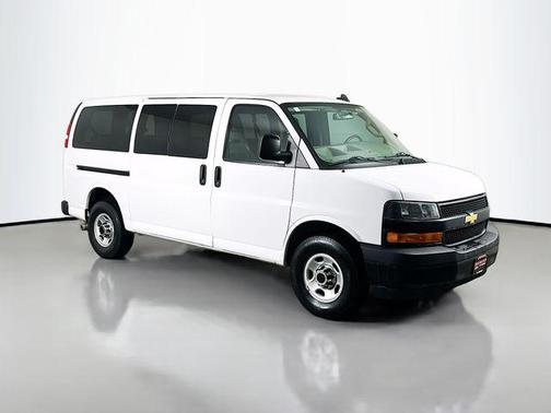 2022 Chevrolet Express 3500 LS
