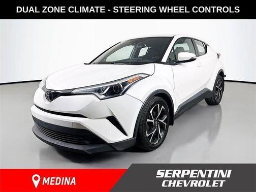 Blizzard Pearl 2018 Toyota C-HR XLE