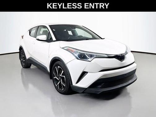 Blizzard Pearl 2018 Toyota C-HR XLE
