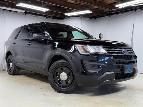 Black 2016 Ford Utility Police Interceptor Base