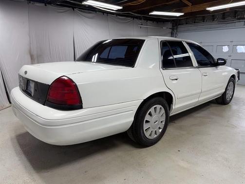 White 2008 Ford Crown Victoria Police Interceptor