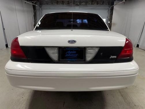 White 2010 Ford Crown Victoria Police Interceptor