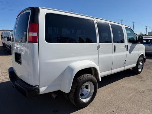 2012 Chevrolet Express 3500 LS