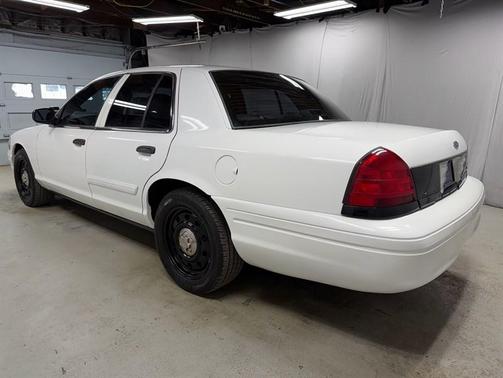 White 2009 Ford Crown Victoria Police Interceptor