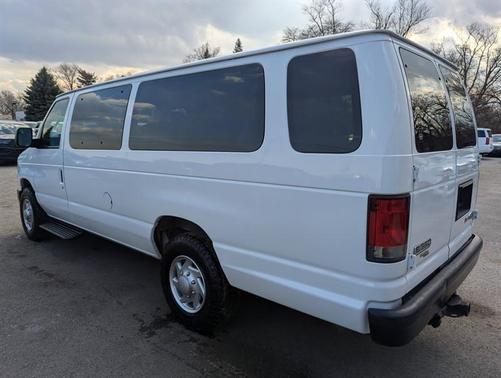 2014 Ford E350 Super Duty XLT