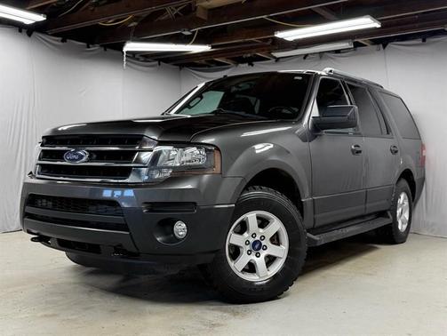 Gray 2017 Ford Expedition XL