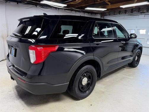 Black 2022 Ford Utility Police Interceptor Base