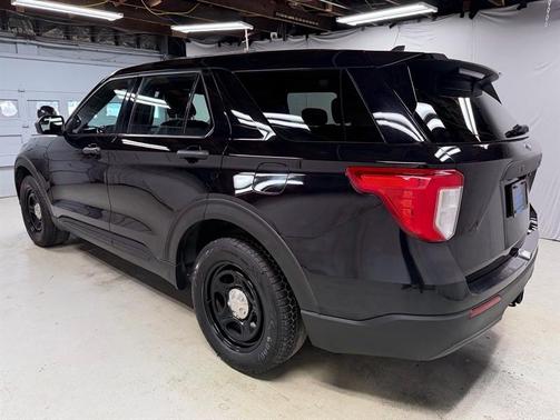 Black 2022 Ford Utility Police Interceptor Base