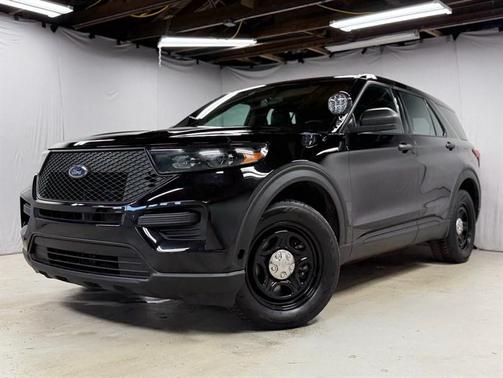 Black 2022 Ford Utility Police Interceptor Base