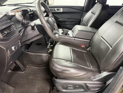 Black 2022 Ford Utility Police Interceptor Base