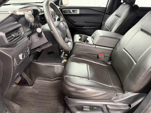 Black 2022 Ford Utility Police Interceptor Base