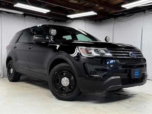 Black 2017 Ford Utility Police Interceptor Base