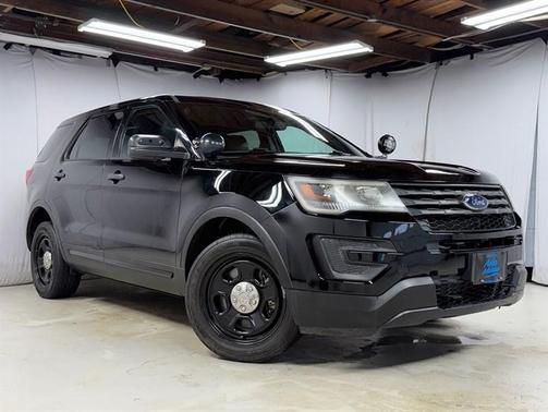 Black 2017 Ford Utility Police Interceptor Base