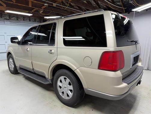 2004 Lincoln Navigator Luxury