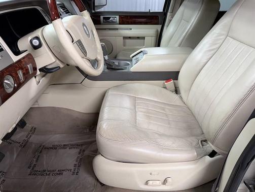 2004 Lincoln Navigator Luxury