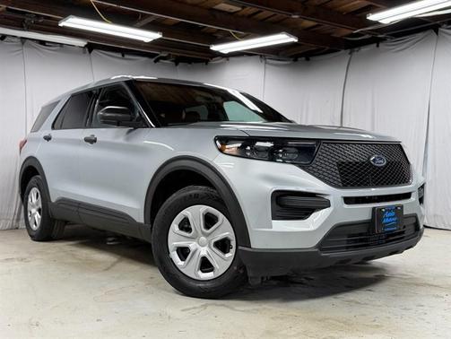 Silver 2023 Ford Utility Police Interceptor Base