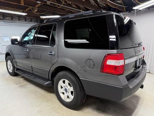 Gray 2016 Ford Expedition XL