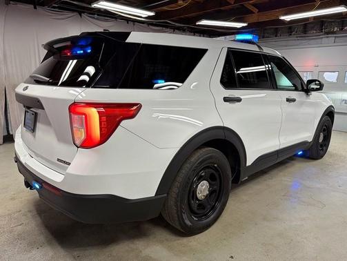 2023 Ford Utility Police Interceptor Base
