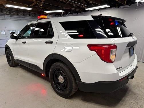 2023 Ford Utility Police Interceptor Base