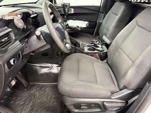 2023 Ford Utility Police Interceptor Base