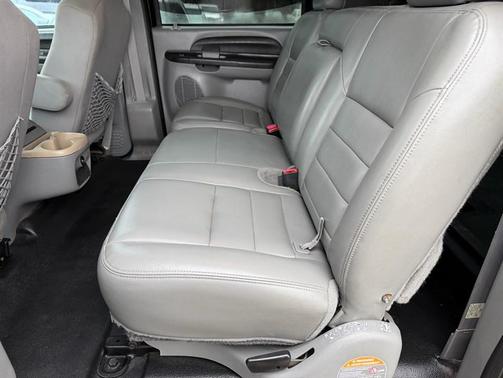 2005 Ford Excursion XLT