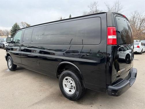 2020 Chevrolet Express 3500 LS