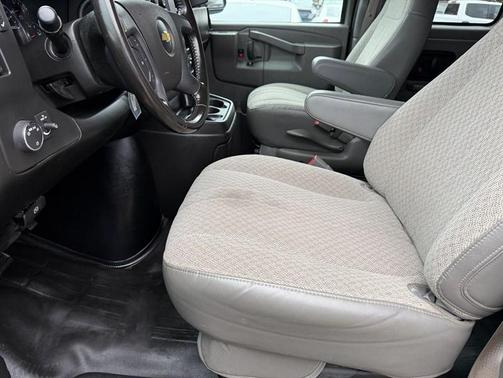 2020 Chevrolet Express 3500 LS