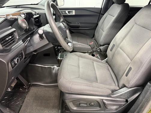 Black 2023 Ford Utility Police Interceptor Base