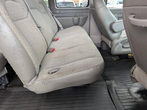2017 Chevrolet Express 2500 LS