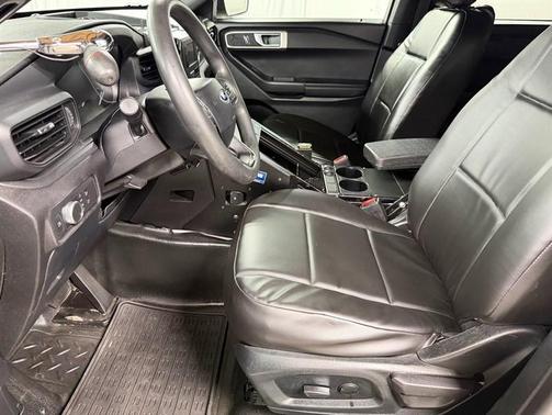 Silver 2022 Ford Utility Police Interceptor Base