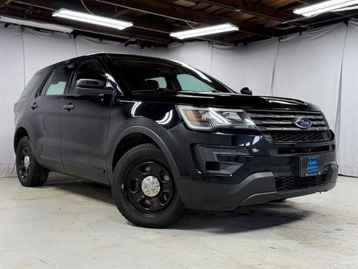 Black 2017 Ford Utility Police Interceptor Base
