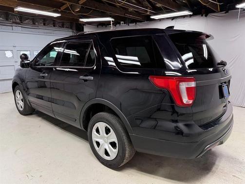 Black 2017 Ford Utility Police Interceptor Base