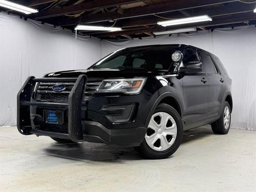 Black 2017 Ford Utility Police Interceptor Base