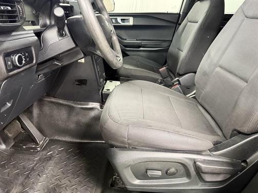 Black 2023 Ford Utility Police Interceptor Base