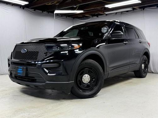 Black 2023 Ford Utility Police Interceptor Base