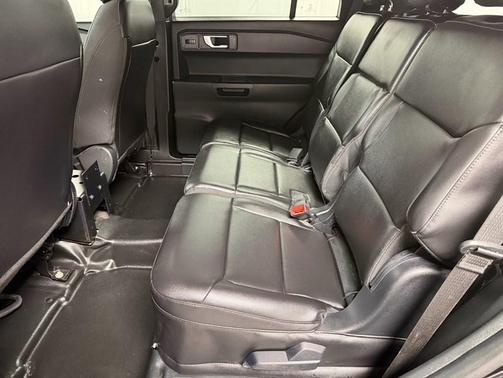 Black 2023 Ford Utility Police Interceptor Base