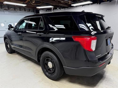 Black 2021 Ford Utility Police Interceptor Base