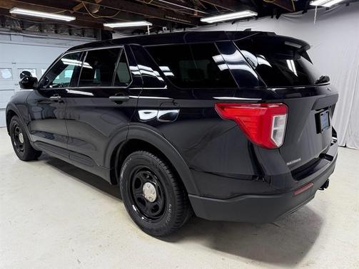 Black 2022 Ford Utility Police Interceptor Base