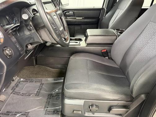 White 2017 Ford Expedition EL XL