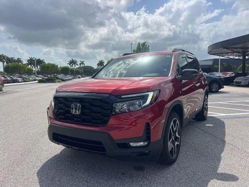 Radiant Red Metallic II 2022 Honda Passport Elite