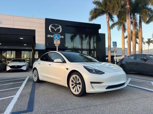 2021 Tesla Model 3 Standard Range Plus
