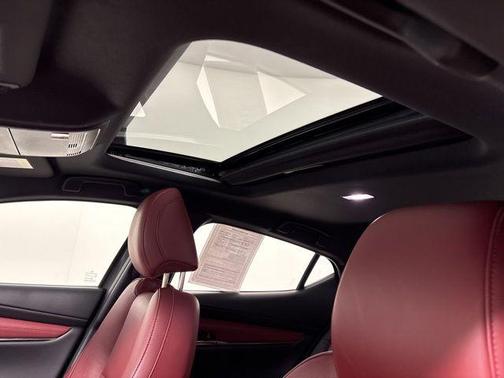 2024 Mazda Mazda3 FWD w/Premium Package