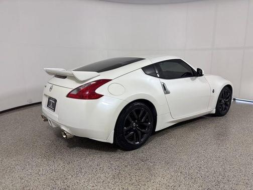 2017 Nissan 370Z Base