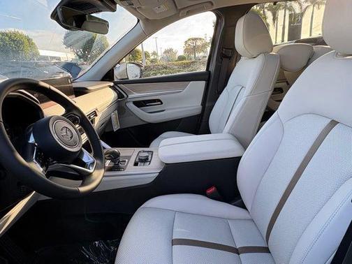 2026 Mazda CX-90 Premium Plus