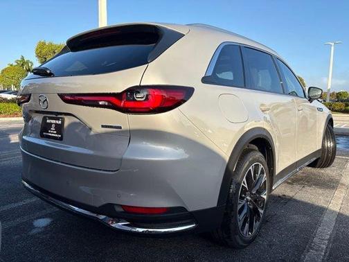 2026 Mazda CX-90 Premium Plus