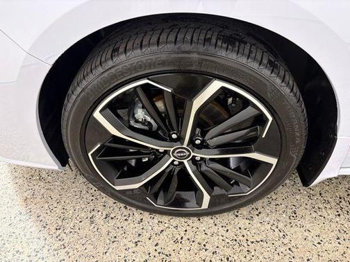 Gray Sky Pearl 2025 Nissan Altima SR