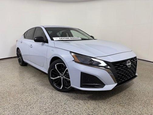 Gray Sky Pearl 2025 Nissan Altima SR