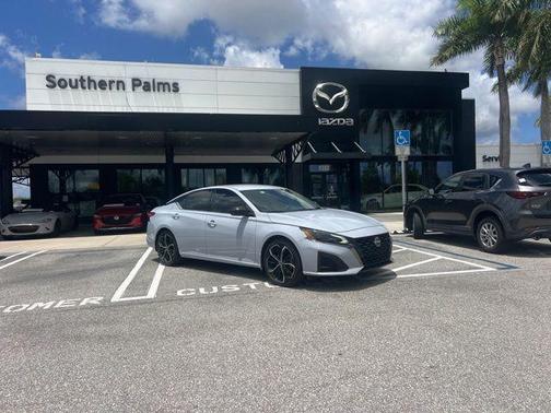 Gray Sky Pearl 2025 Nissan Altima SR